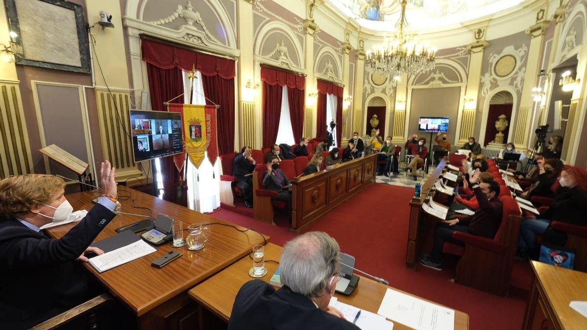Imagen del pleno que se está desarrollando esta mañana en el Ayuntamiento de Badajoz.