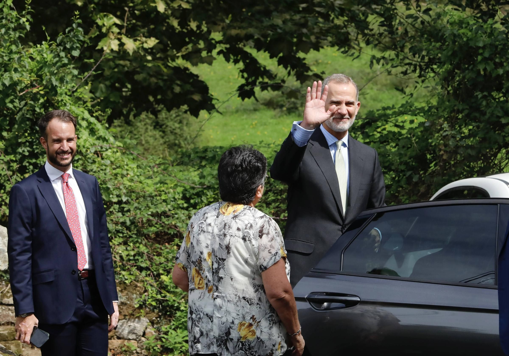 El Rey Felipe VI, testigo de excepción en la boda de su ahijado en Gijón (en imágenes)