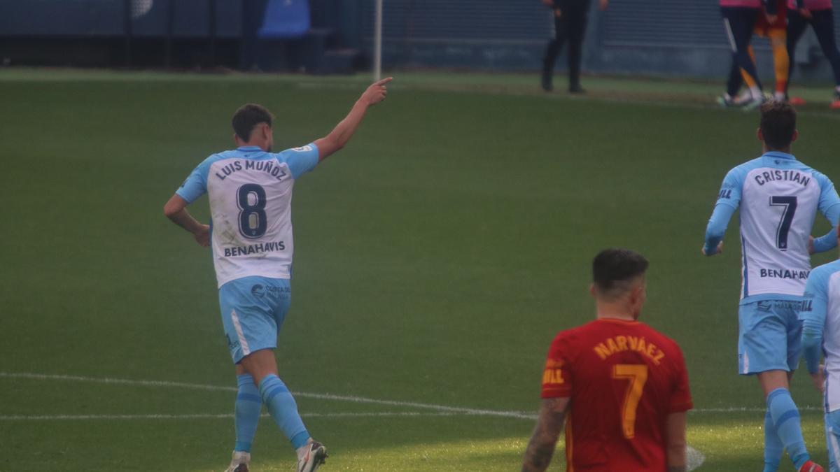 Luis Muñoz celebra el tanto conseguido en el partido ante el Real Zaragoza