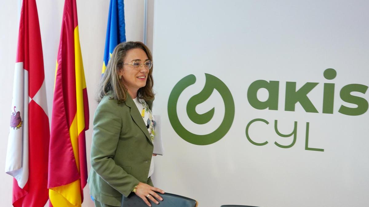 La consejera de Agricultura, Ganadería y Desarrollo Rural, María González Corral, presenta las conclusiones de la primera reunión de la Red AKISCyL y mantiene un encuentro con los coordinadores de los ocho grupos de trabajo.