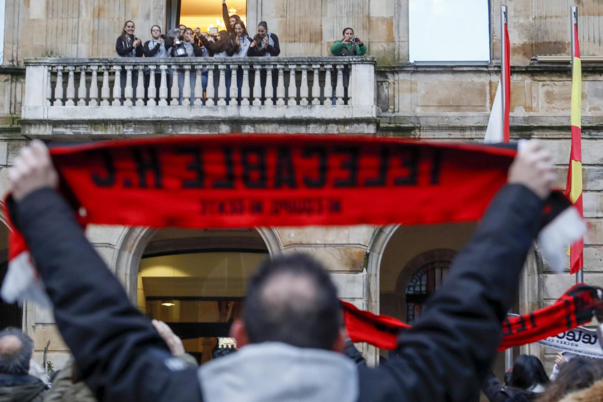 La recepción en el Ayuntamiento a las jugadoras del Telecable Gijón, en imágenes