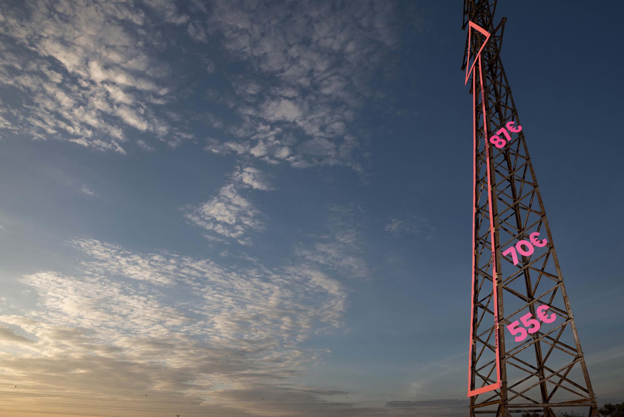 Arte en Campanar para revelarse contra el precio de la luz