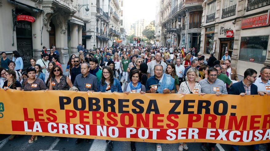 Manifestación contra la pobreza y por la justicia fiscal en Valencia