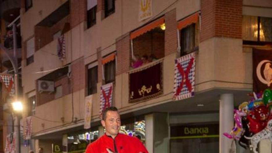 Desfile día 4 de mayo en Caravaca (Bando Moro paso por Tribuna)