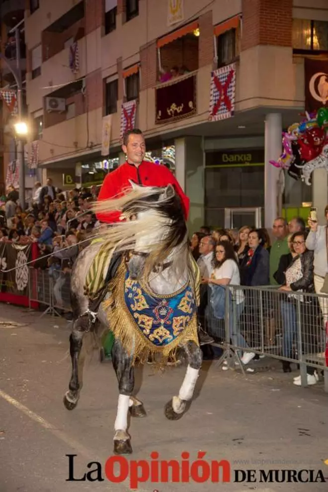 Desfile día 4 de mayo en Caravaca (Bando Moro paso por Tribuna)