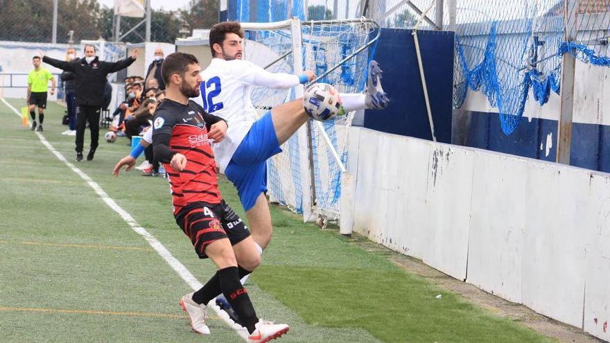 Un polémico penalti priva al Puente Genil del triunfo