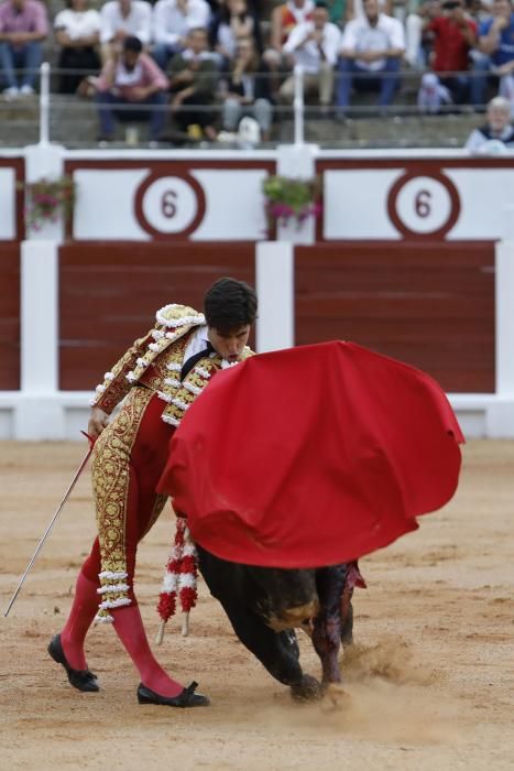 Segunda corrida de toros en El Bibio