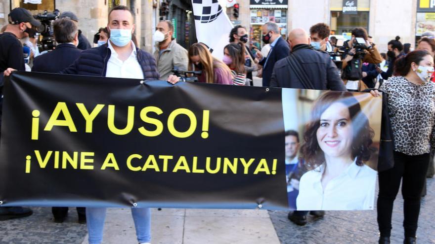 L&#039;oci nocturn es concentra a Sant Jaume i demana reobrir: «Som la solució al &#039;botellón&#039; i a les festes il·legals»