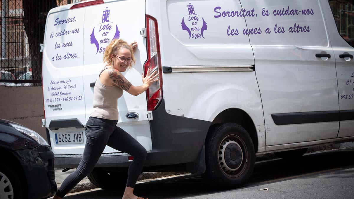 Gasolina per a les ‘Lolas’: ‘Lolailo’ busca acostar la sororitat de Nou Barris a la resta de Barcelona Gasolina per a les ‘Lolas’: ‘Lolailo’ busca acostar la sororitat de Nou Barris a la resta de Barcelona