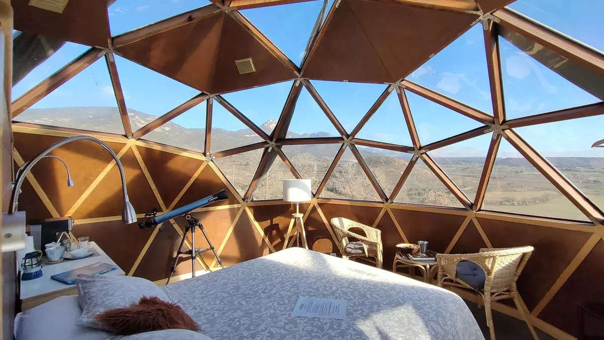 Dormir entre cerezos y bajo un manto estrellado: así es el mejor glamping de Aragón según los viajeros