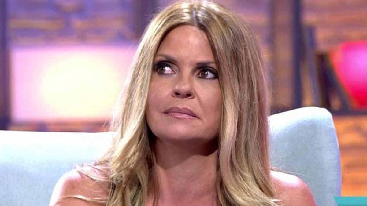 El criticado detalle del escote del vestido de novia de Makoke que llama la atención en su boda: "De muy mala educación"