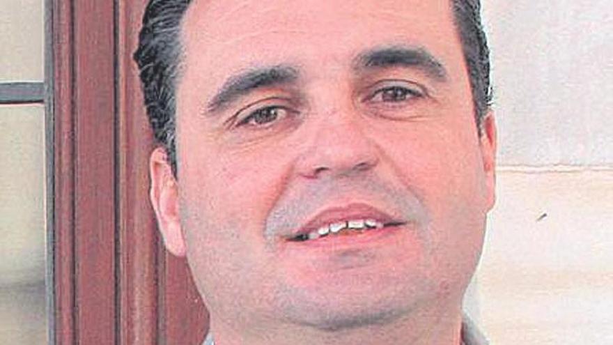 Juan Luis Martínez cesa como asesor de Ana Belén Castejón