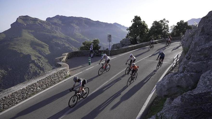 Mit Jan Ullrich auf der Piste: Die besten Szenen vom Radrennen Mallorca 312