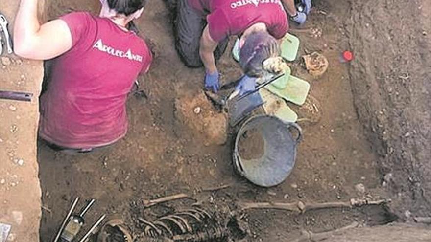 Hallados los restos de 4 fusilados en la fosa común del cementerio