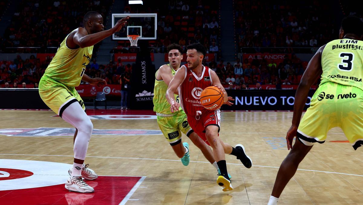 Marco Spissu, durante el partido entre el Casademont Zaragoza y el Lleida en el Felipe.