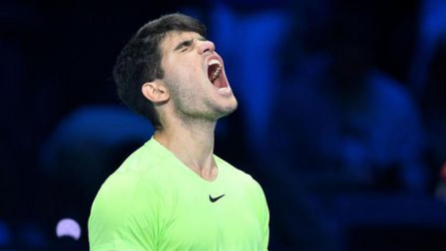 Alcaraz se juega hoy el pase a la final frente a Djokovic