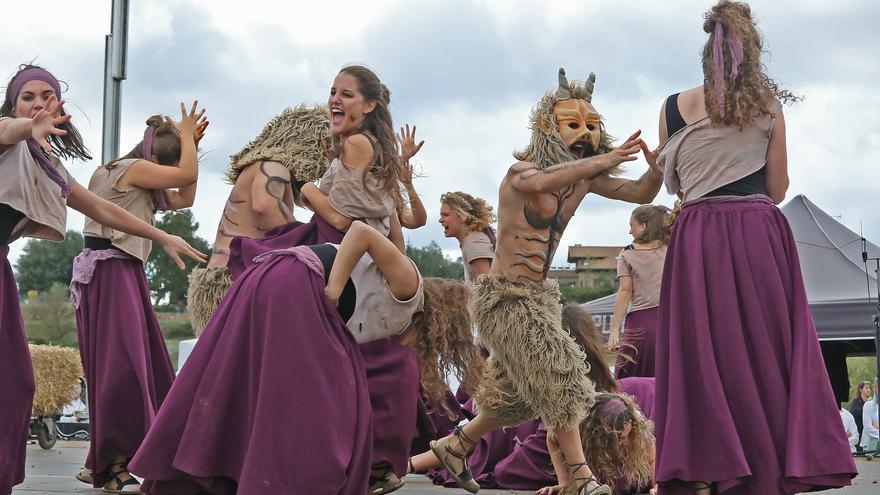 La màgia de la Fira de les Bruixes torna a Sant Feliu per Tots Sants