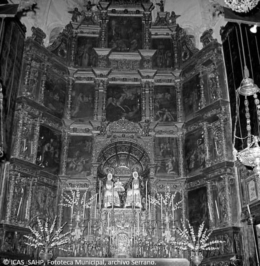 Altar Mayor de la iglesia de Santa Ana durante la Velá de 1966