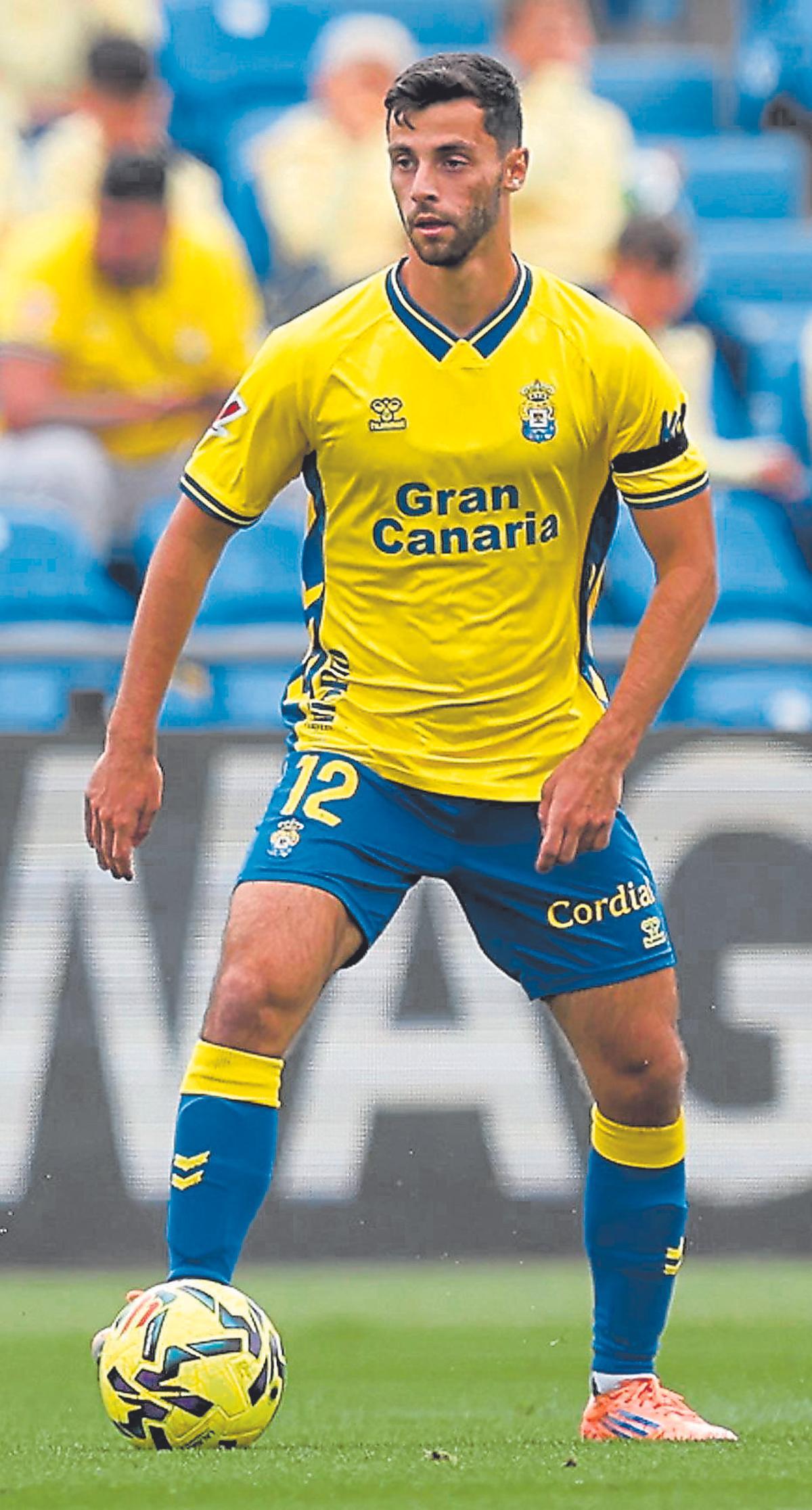 Loiodice, ante el Ceuta, en la última jornada liguera en el Gran Canaria.