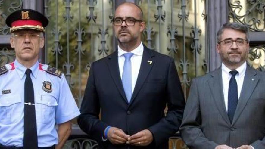 El comissari Miquel Esquius, el conseller Miquel Buch i el director de la policia, Andreu Martínez