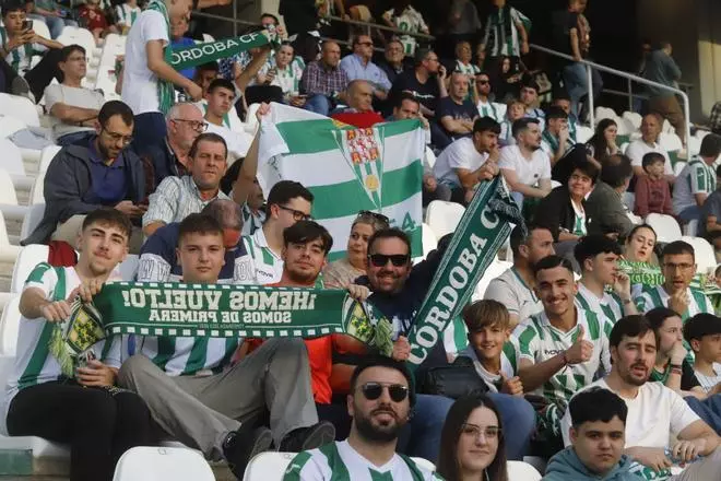 Córdoba CF-Levante UD, las imágenes de la afición en El Arcángel