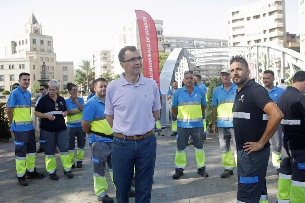 Murcia saca la basuraleza de su río