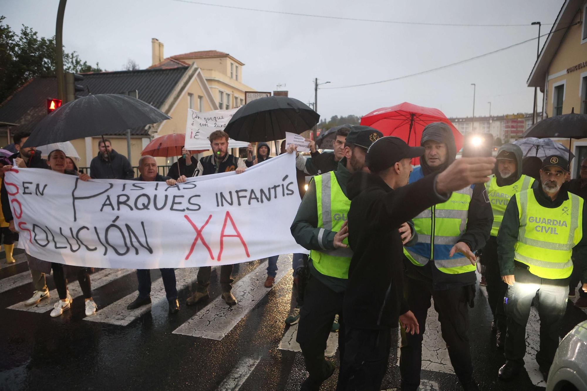 Protesta en O Temple pidiendo más pistas y parques
