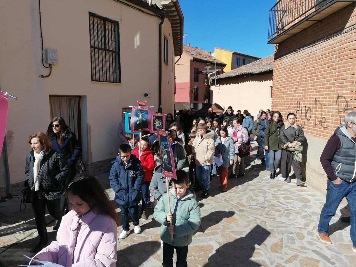 GALERÍA | Toro revive el Vía Crucis de las Familias