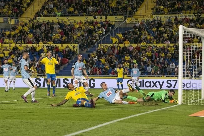 FÚTBOL PRIMERA  DIVISIÓN UD LAS PALMAS - SD ...