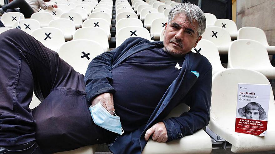 Juan Bonilla: "Me interesa que mis personajes toquen en su dolor" - La Nueva España - Vimarsana News