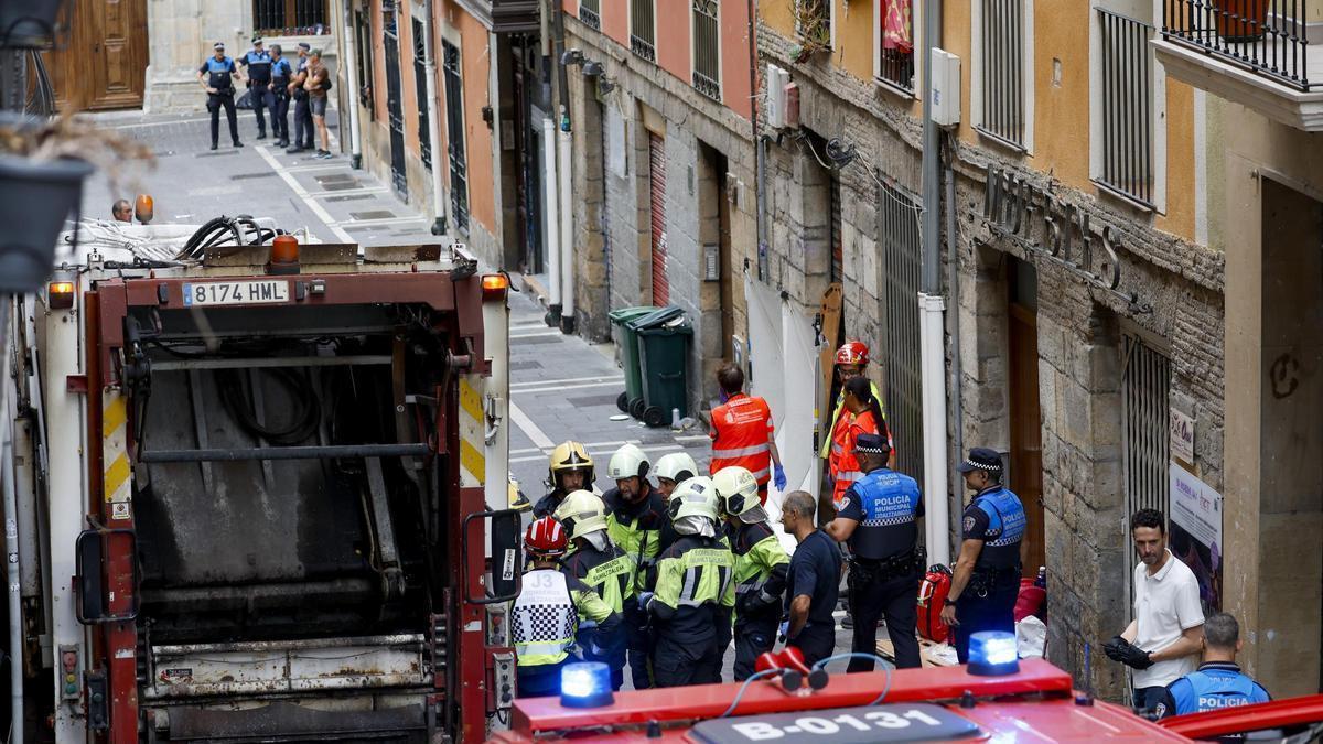 Un muerto y dos heridos atropellados por un camión de basura en Pamplona