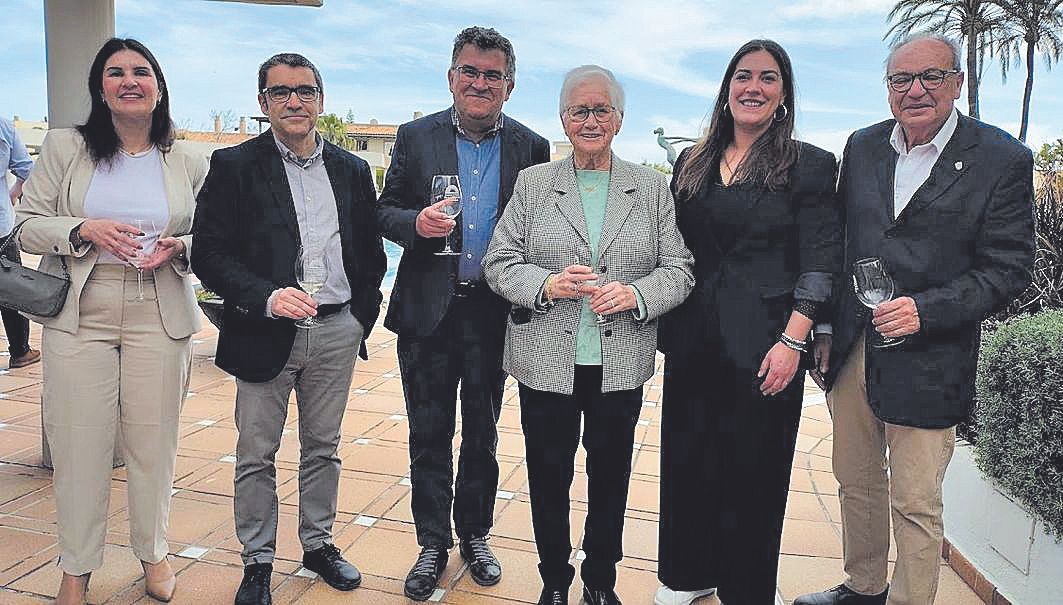 Guadalupe Ferrer, Joan Llabrés, Joan Simonet, Margalida Moner, Xisca Armero y Toni Bennássar en la presentación de la DO Pla i Llevant.