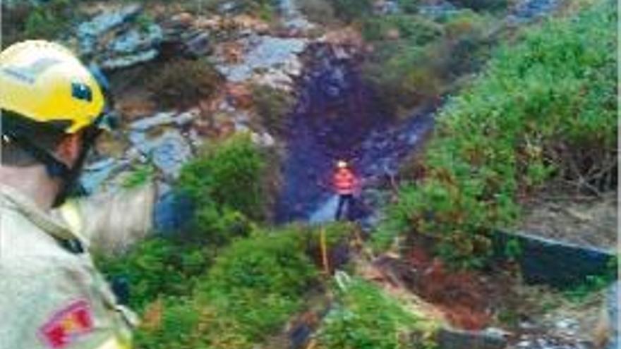 Un llamp causa un petit incendi  a Cadaqués