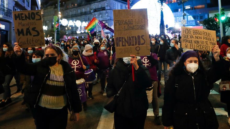 Vigo sale a la calle para gritar por todas las mujeres, también por las que no están