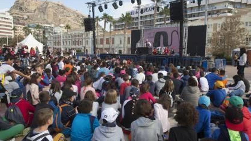 La Plaça del Llibre tendrá lugar en febrero pese a la falta de apoyo del Ayuntamiento