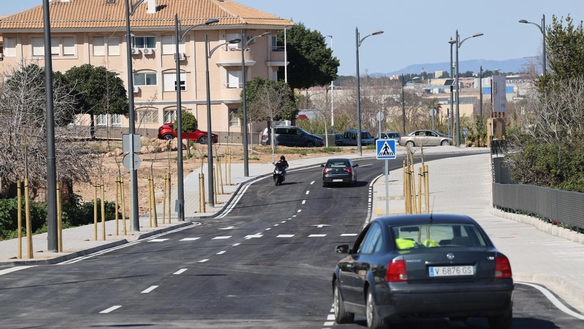 La ronda norte de Manises ya está abierta al tráfico: "Hacía falta", dicen los vecinos
