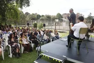 Emotivo homenaje a la profesora Ana Gloria Blanco en el IES Padre Feijoo (en imágenes)