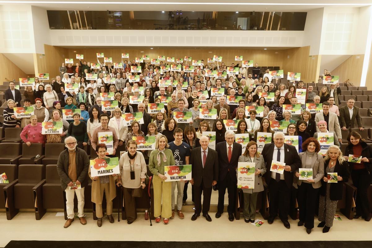 Juntas locales asistentes a la presentación del calendario de la RunCáncer