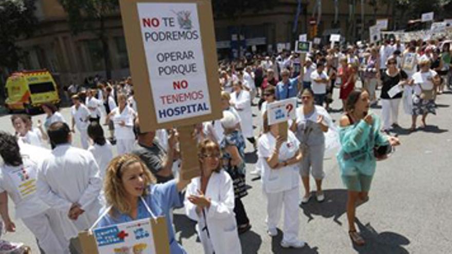 Médicos y enfermeras rechazan la rebaja de la paga de diciembre