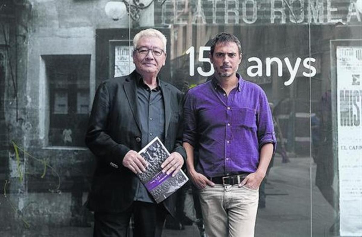 Daniel Martínez, president de Focus, i Julio Manrique, el setembre passat a l’entrada del Romea.