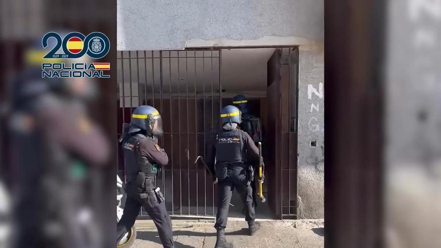 Vídeo | La Policía Nacional desarticula varios clanes familiares en Sevilla