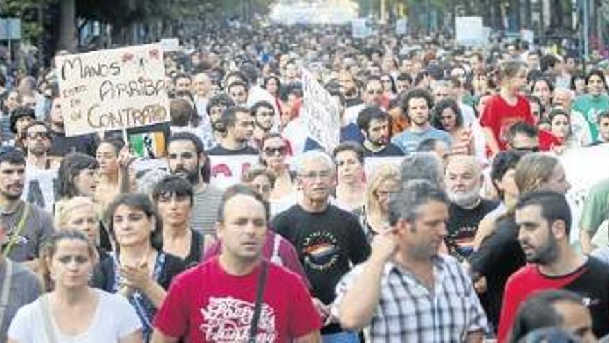 Más de 6.000 indignados reclaman por las calles de Córdoba un cambio global