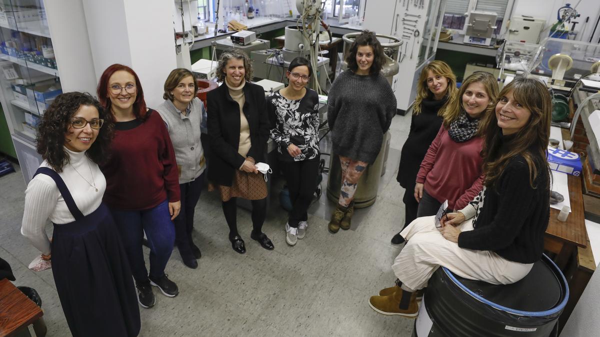 FACULTAD DE CIENCIAS DE OVIEDO. Reunimos a varias mujeres científicas con motivo del Día mundial de la niña y la ciencia