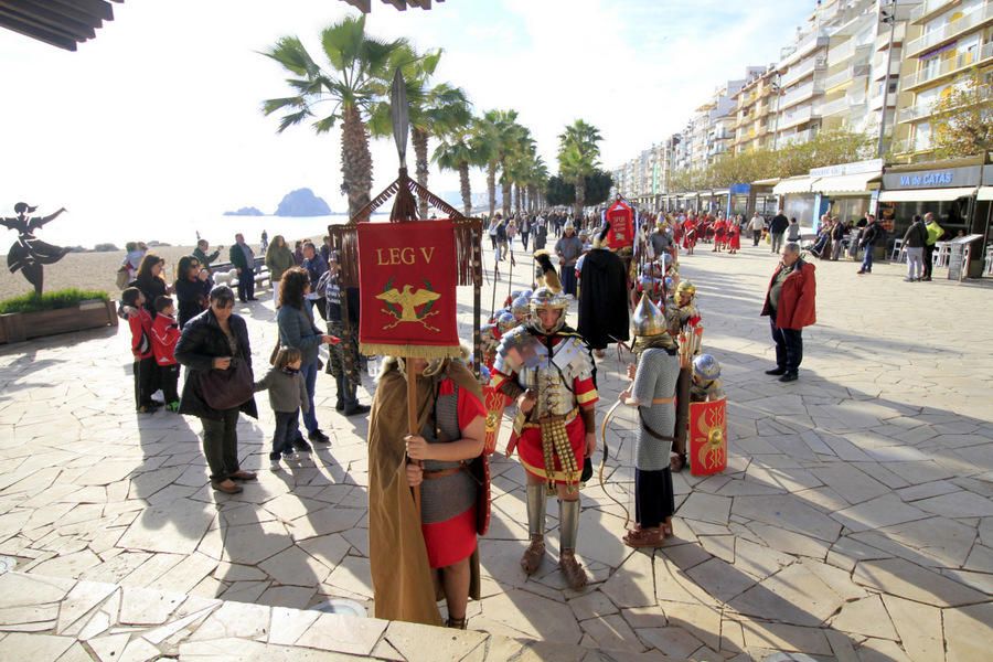 Els manaies de Blanes durant la desfilada