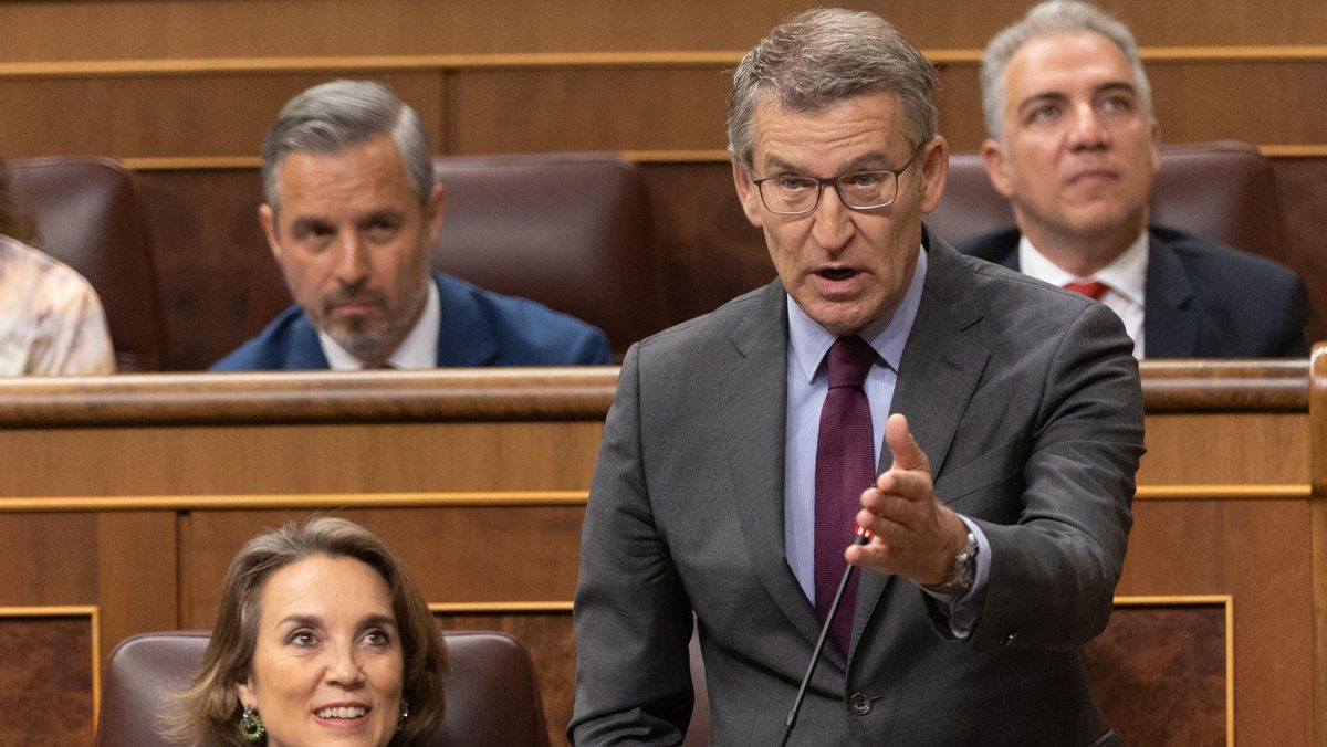 Feijóo a Sánchez: ¿En qué punto de su plan de regeneración democrática está que un ministro llame drogadicto a un jefe de Estado extranjero?