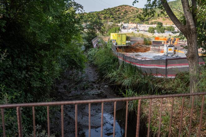 El socavón de Montcada impacta en la potabilización del Besòs