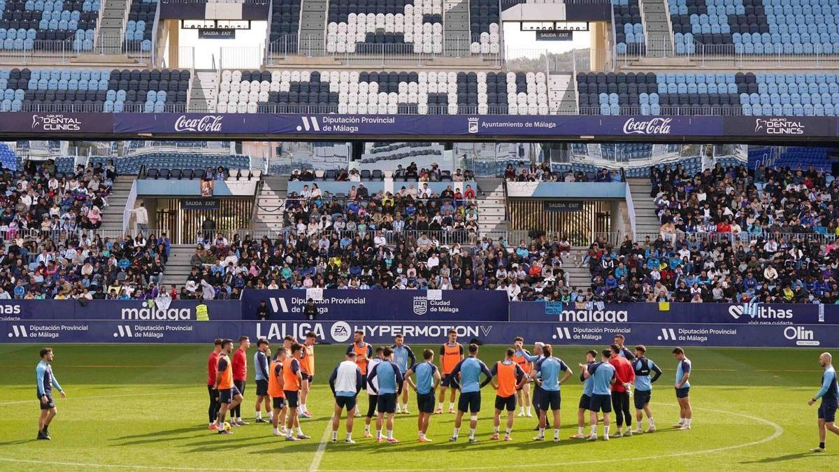 Las fotos del entrenamiento del Málaga CF en La Rosaleda de puertas abiertas