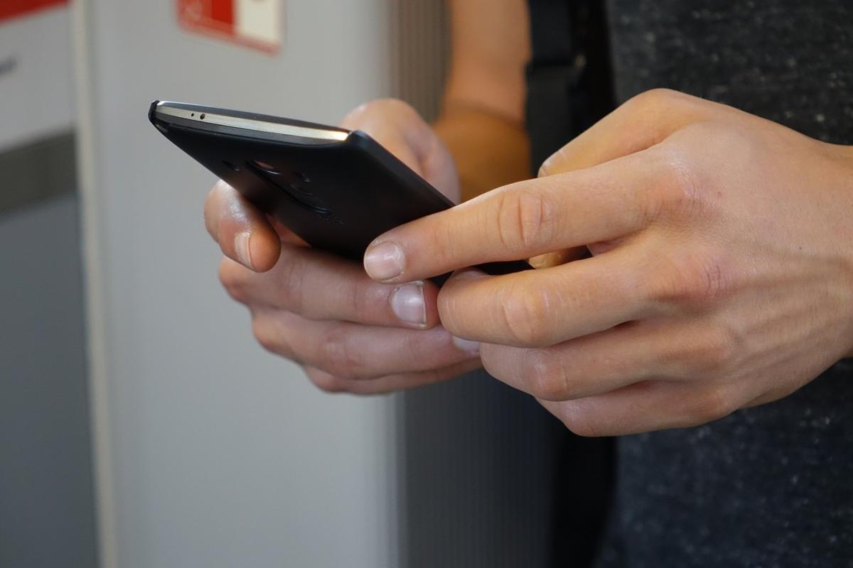 smartphone-2454611 1920 smartphone-2454611 1920