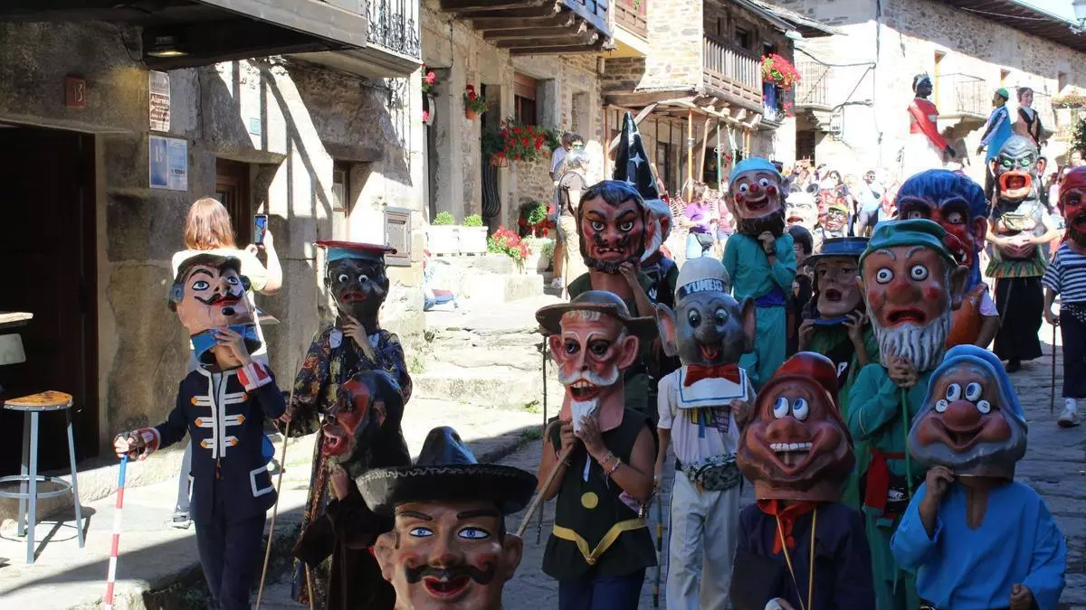 Más de 150 años de tradición llenan las calles de Puebla de Sanabria