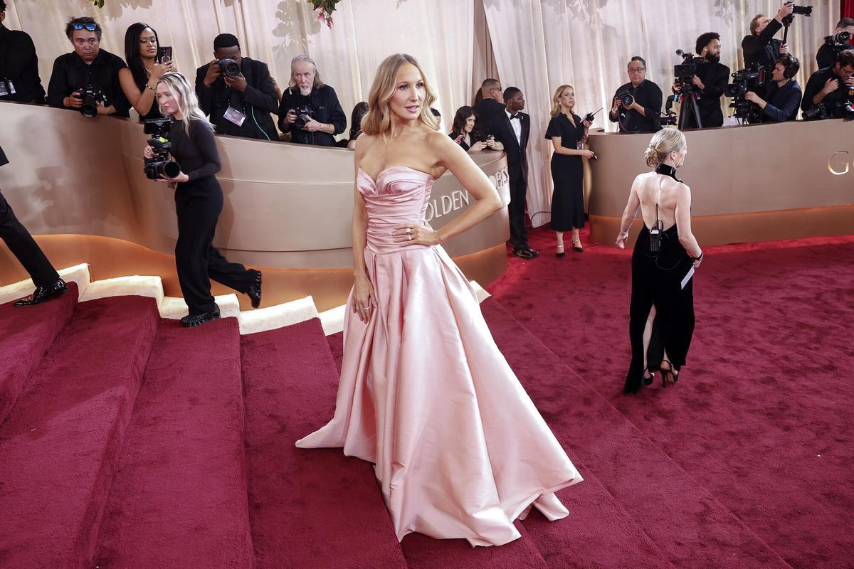 La cómica Nikki Glaser, encargada de presentar la gala de los Globos de Oro este domingo en Los Ángeles. EFE/EPA/CHRIS TORRES
